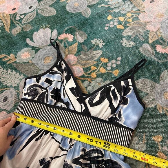 BCBGMAXAZRIA Silk Maxi Dress 6 White Blue Sleeveless Floral Abstract Ruffle Long - Picture 13 of 15